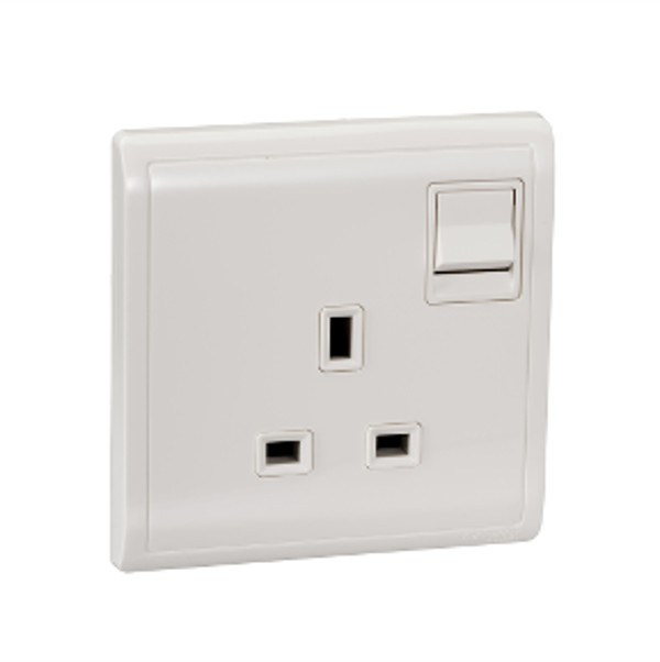 PIENO - 13A 250V 1 Gang Switched Socket (White)